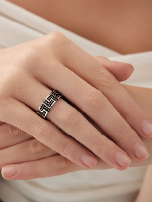 Обручальное кольцо из белого золота 585 пробы с бриллиантами