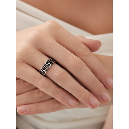 Обручальное кольцо из белого золота 585 пробы с бриллиантами