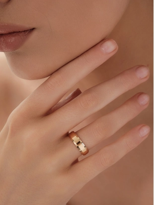 Обручальное кольцо из золота 585 пробы с европейским прямым сечением