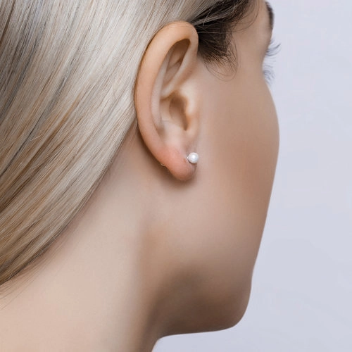 Серьги пусеты из серебра 925 пробы с искусственным жемчугом