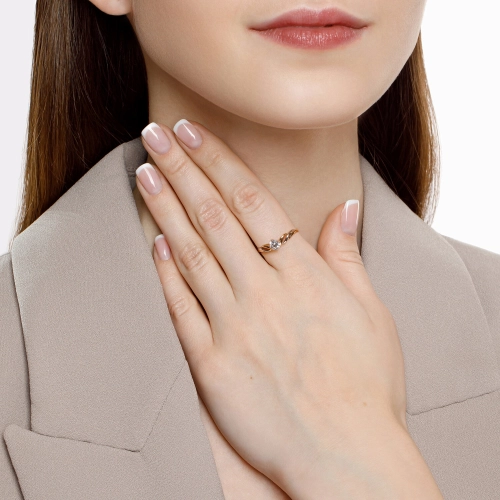 Кольцо из золота 585 пробы с фианитами