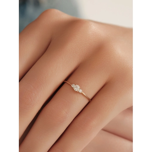 Кольцо из золота 585 пробы с фианитами