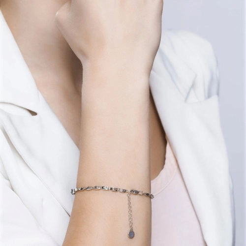 Браслет из серебра 925 пробы с аметистами и фианитами