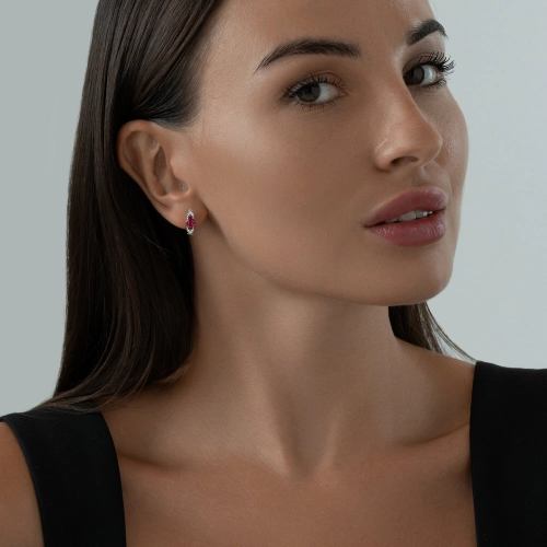 Серьги из серебра 925 пробы с искусственным рубинами и фианитами