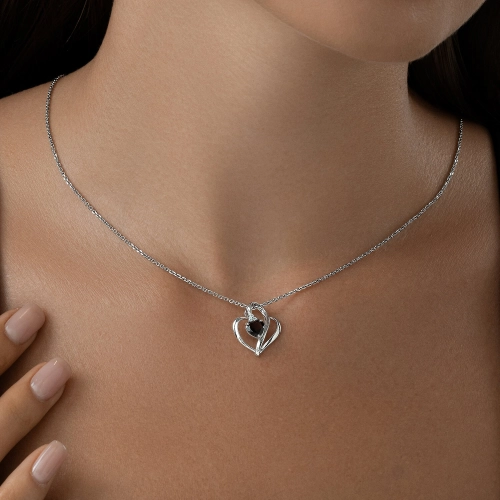 Подвеска из серебра 925 пробы с гранатом и фианитами