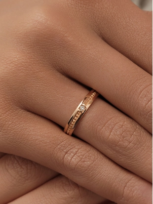 Обручальное кольцо из золота 585 пробы с бриллиантами