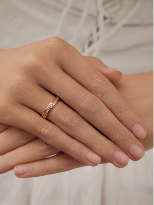 Обручальное кольцо из золота 585 пробы с бриллиантами