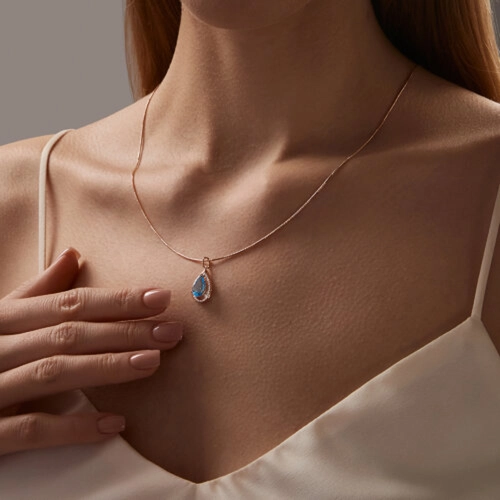 Подвеска из золота 585 пробы с топазами и фианитами