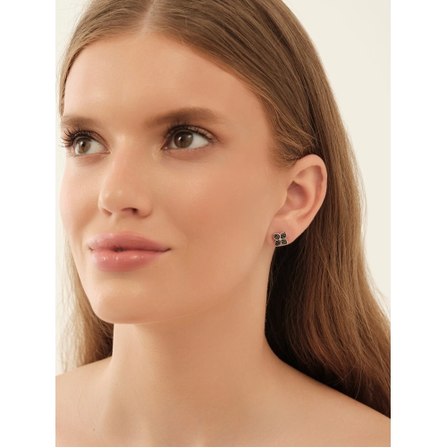 Серьги пусеты из белого золота 585 пробы с черными бриллиантами