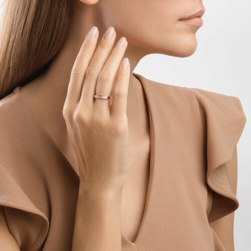 Кольцо из золота 585 пробы с фианитами