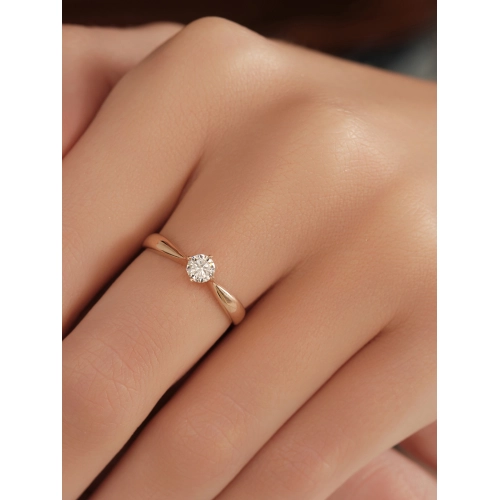 Кольцо из золота 585 пробы с фианитами