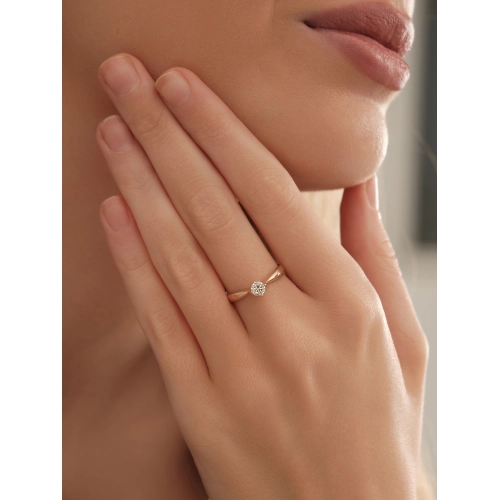 Кольцо из золота 585 пробы с фианитами