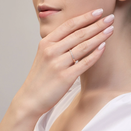 Обручальное кольцо из золота 585 пробы с бриллиантами