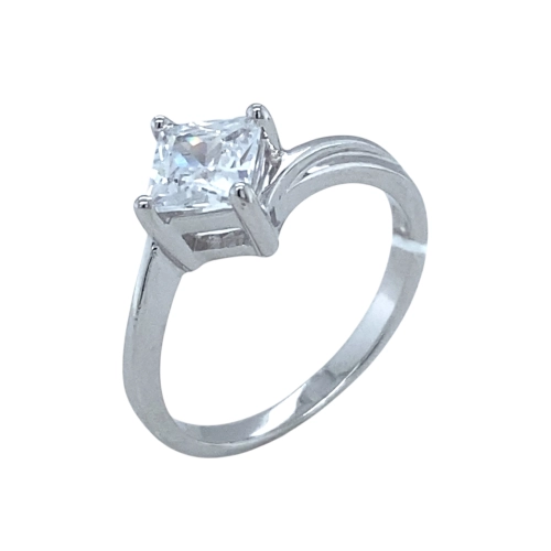 Кольцо из серебра 925 пробы с цирконами