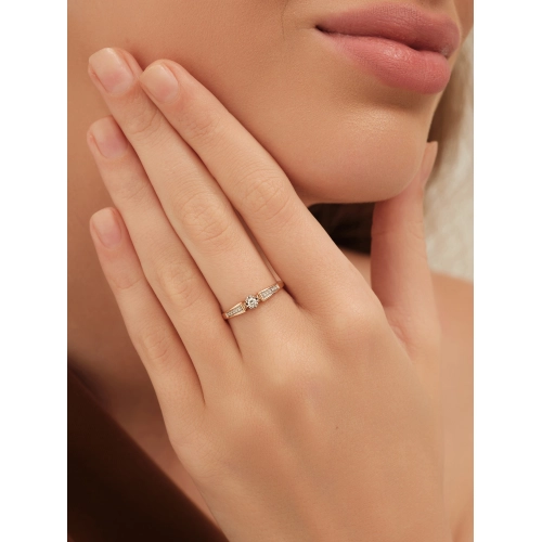 Кольцо из золота 585 пробы с бриллиантами