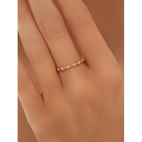 Кольцо из золота 585 пробы с фианитами