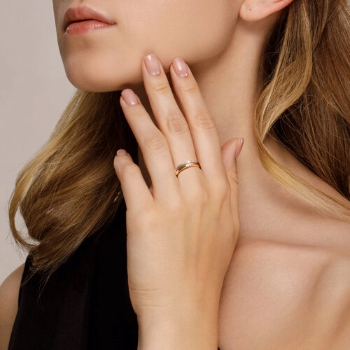 Кольцо из золота 585 пробы с фианитами