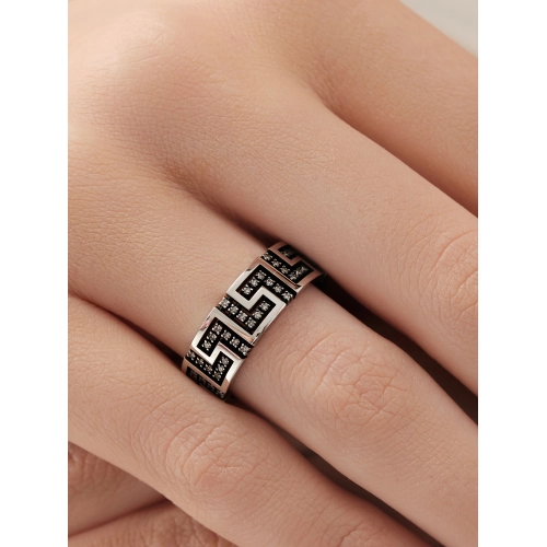 Кольцо из белого золота 585 пробы с черными бриллиантами