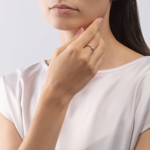 Кольцо из золота 585 пробы с фианитами