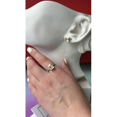 Кольцо из серебра 925 пробы с цветными цирконами