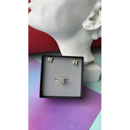 Кольцо из серебра 925 пробы с цветными цирконами