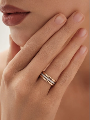 Обручальное кольцо из золота 585 пробы с бриллиантами