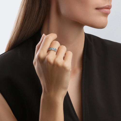 Кольцо из белого золота 585 пробы с топазами, топазами London Blue и фианитами