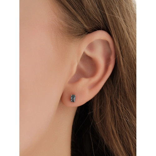 Пусеты из белого золота 585 пробы с топазами London Blue