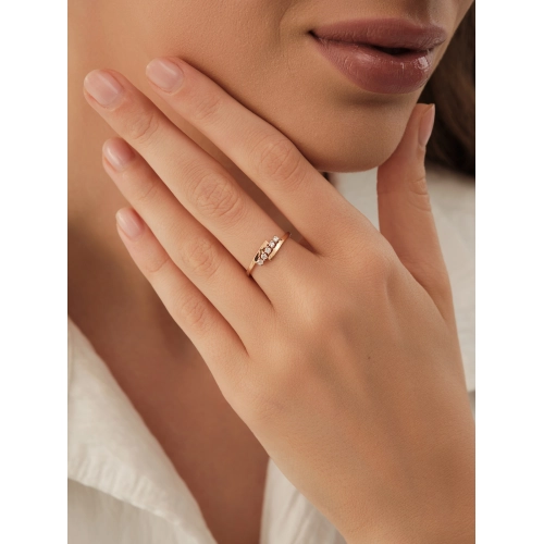 Кольцо из золота 585 пробы с фианитами