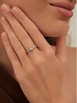 Кольцо из белого золота 585 пробы с бриллиантами