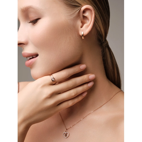 Кольцо из золота 585 пробы с фианитами