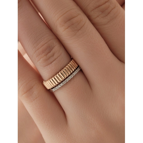 Обручальное кольцо из золота 585 пробы с бриллиантами