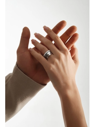 Обручальное кольцо из белого золота 585 пробы с бриллиантами