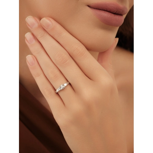 Кольцо из белого золота 585 пробы с бриллиантами