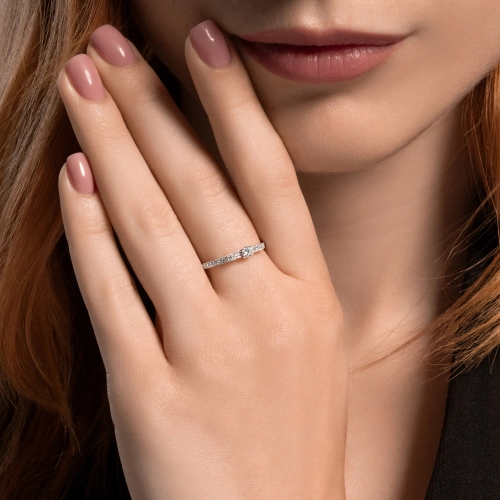 Кольцо из золота 585 пробы с фианитами