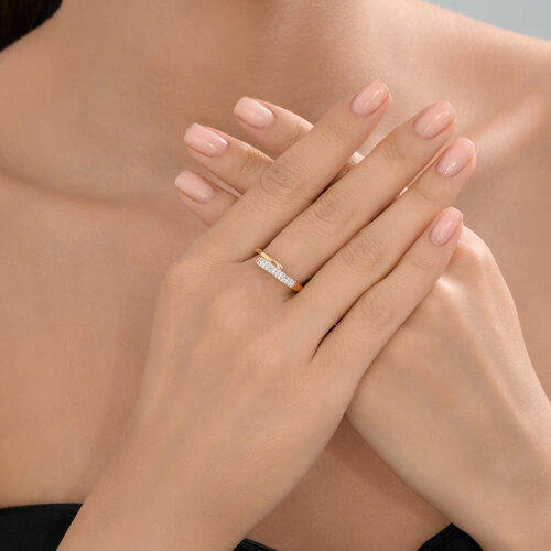 Кольцо из золота 585 пробы с фианитами