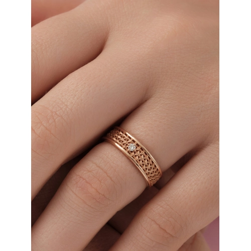 Обручальное кольцо из золота 585 пробы с бриллиантами