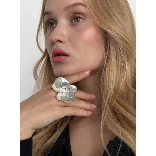 Кольцо из ювелирного сплава