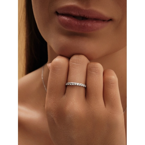 Кольцо из серебра 925 пробы с фианитами