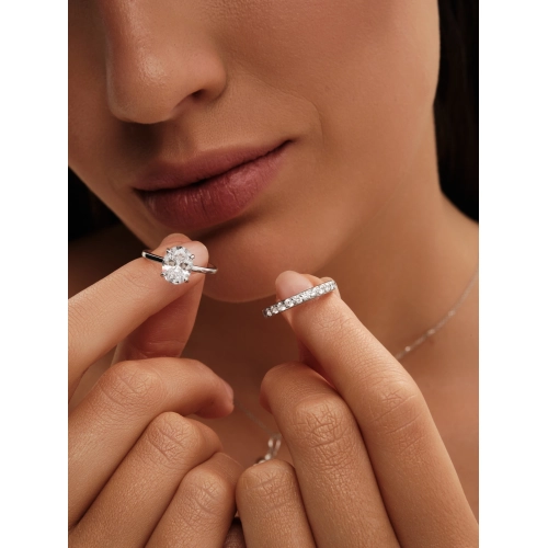 Кольцо из серебра 925 пробы с фианитами