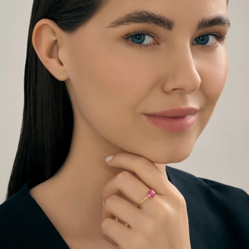 Кольцо из золота 585 пробы с топазом