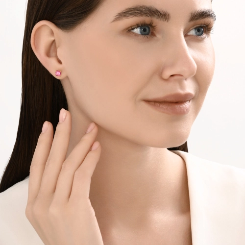 Серьги пусеты из золота 585 пробы с топазами