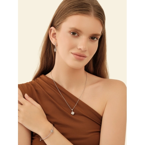 Серьги из белого золота 585 пробы с бриллиантами