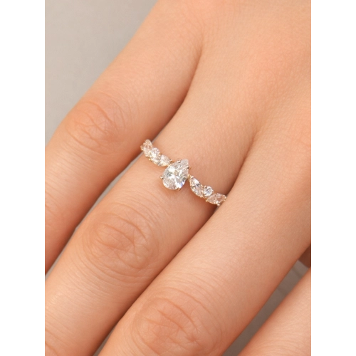 Кольцо из золота 585 пробы с фианитами