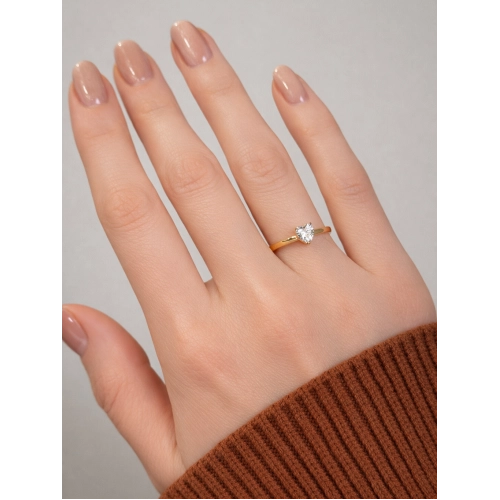 Кольцо из золота 585 пробы с фианитами