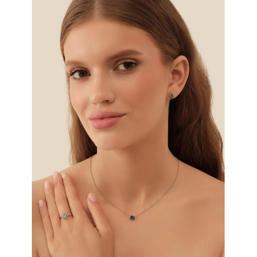 Кольцо из серебра 925 пробы с кристаллом цвета топаз