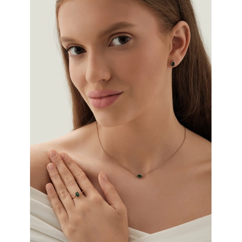 Кольцо из золота 585 пробы с искусственным изумрудом