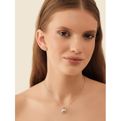 Серьги пусеты из серебра 925 пробы с фианитами