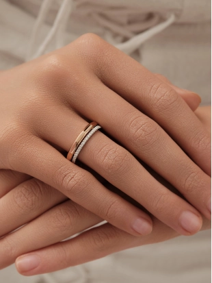 Обручальное кольцо из золота 585 пробы с бриллиантами