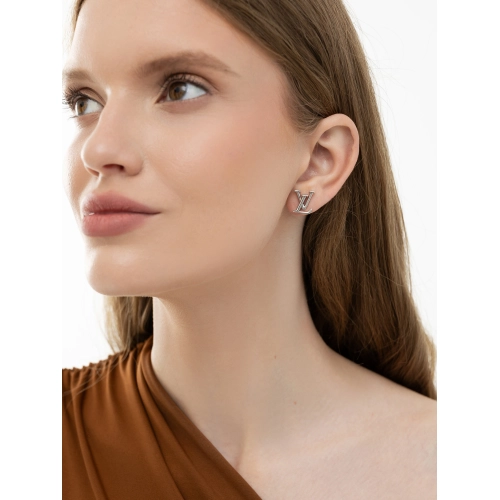 Серьги пусеты из серебра 925 пробы